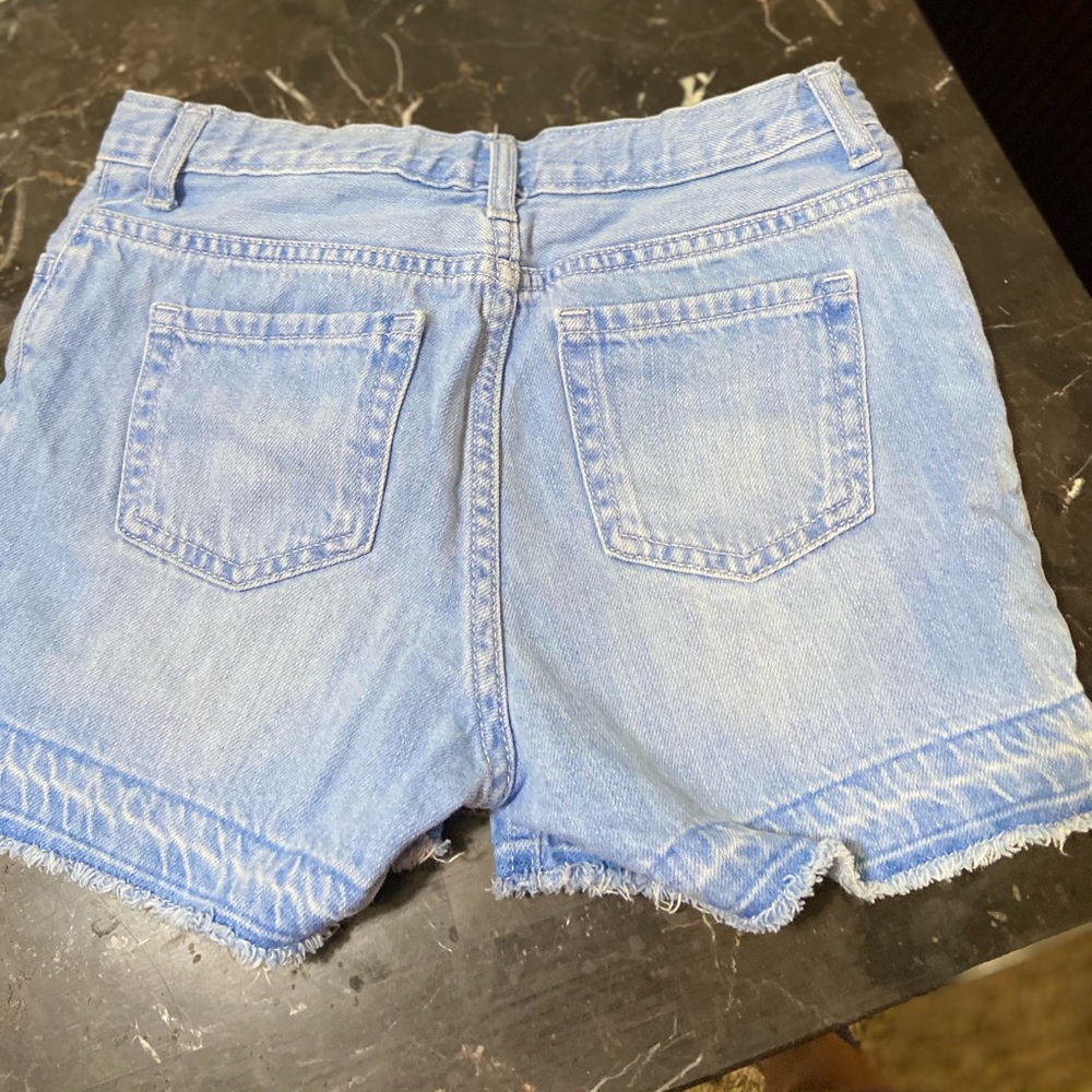 Girl short